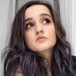 Постер Даниэла Устинова